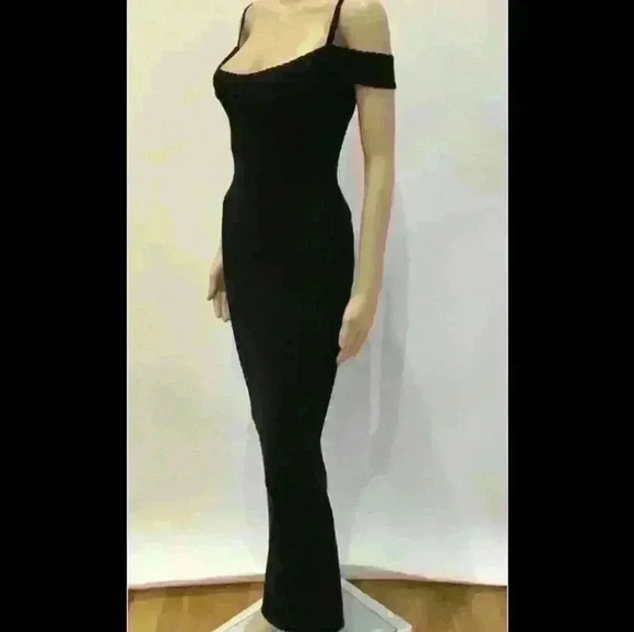 Dresses & Skirts - 5D YOUNG maxi elegent party/ cocktail dress  size large with built in bra